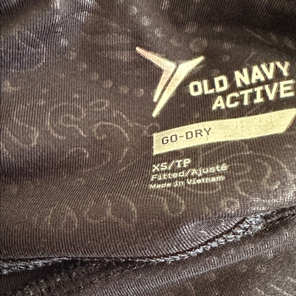 Old Navy active paisley Capri leggings with side pockets - Picture 5 of 5